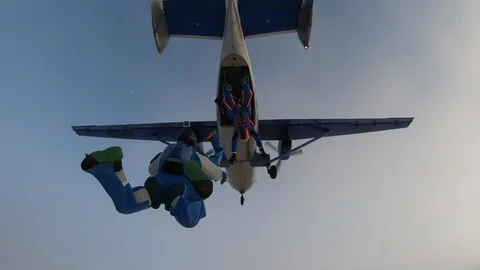 Formation skydiving Stockbeeldmateriaal 104759023