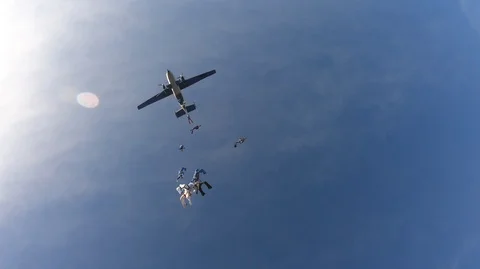 Formation skydiving 스톡 동영상 111989552