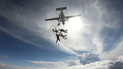 Formation skydiving Video stock 136168832