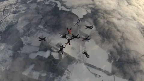 Formation skydiving in the winter. Vidéo 86800146