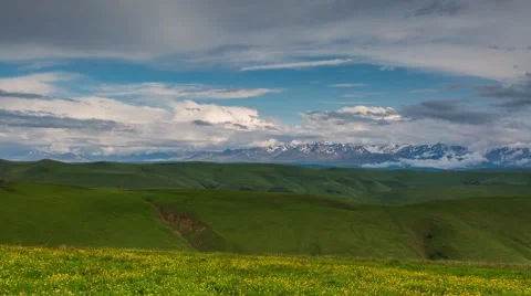 The formation of storm clouds over the mountains. Stockbeeldmateriaal 52773929