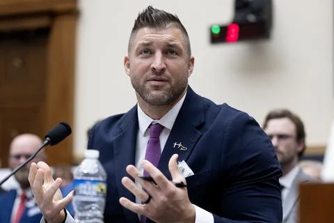 Former NFL player Tim Tebow appears before House Judiciary subcommittee hearing, Foto stock