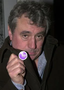 Former Python Terry Jones Pictured After The First Night Of Snogging Ken He Co-w 스톡 사진