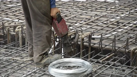 Formwork and iron Vídeo Stock 152421583