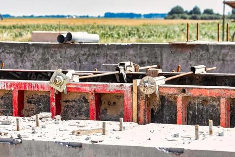 Formwork for pouring the second floor of a monolithic building. Reinforcement 스톡 사진