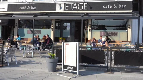 Første etasje caffe bar 库存影片 105873648