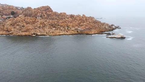 Fort Lambert, Cliffs, Hill, Pacific Ocean (Coquimbo, Chile) aerial view Vídeo Stock 120347492