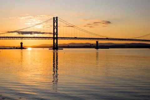 The Forth road bridge at dawn Foto stock