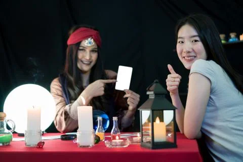 The fortune teller is predicting the fortune. Foto stock