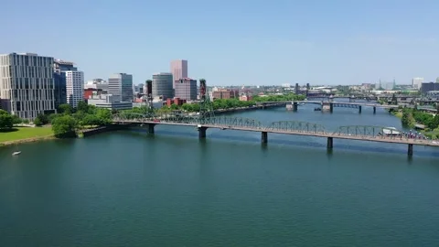 Forward climbing flight with toward Hawthorne Bridge with left pan to Portland Stock Footage 244005986