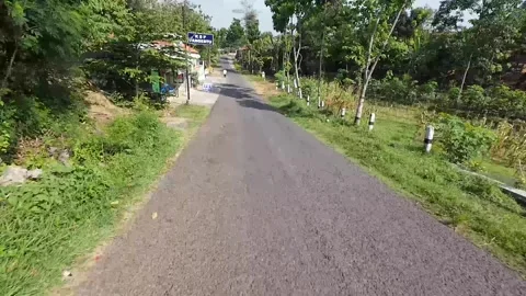 Forward clips of a highway in Blora, Central Java, Indonesia 스톡 동영상 334639754