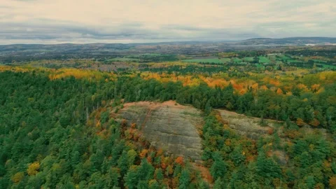 Forward Descending Drone Flight Towards A Cliff Edge Lookout Point Video stock 255059962