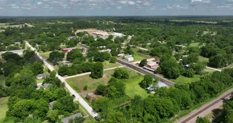 Forward descending flight viewing a small community in rural Texas Stock-Footage 335672730