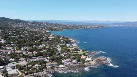 Forward Drone Shot Over Pointe Des Issambres, French Riviera Video stock 336856619