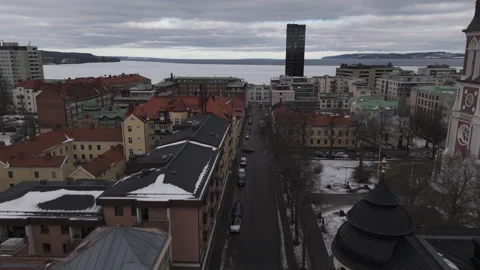 Forward drone view of Klostergatan in Jönköping and Lake Vättern Vídeo Stock 330753073