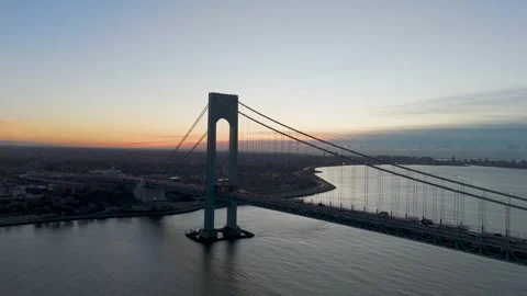 Forward Flight Over Verrazzano-Narrows Bridge at Sunrise NYC 스톡 동영상 320798485