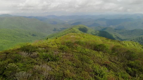 Forward flying drone clip over the Blue Ridge Parkway mountains Stock Footage 167923411