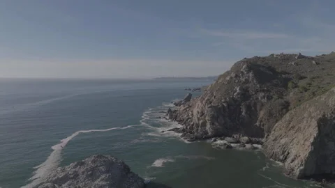 Forward tracking drone passing along hillside Vídeos de archivo 336792081