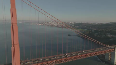 Forward tracking drone passing through San Francisco bridge foreground Vidéo 336792888