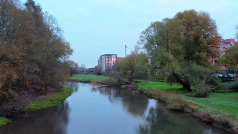 ForwardOverRiver 動画素材 223683726