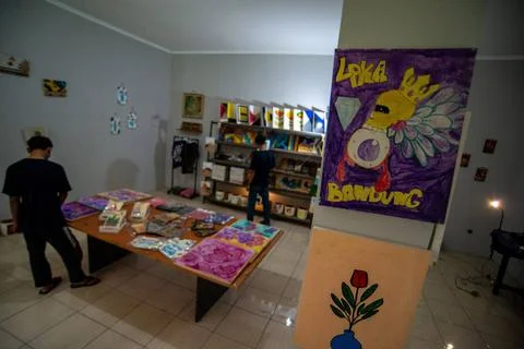  FOSTERING CHILDREN WHILE UNDERGOING CRIMINAL PERIOD IN BANDUNG Children u... Stock-Fotos