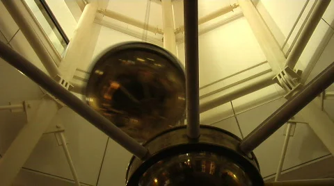 Foucalt pendulum  Stockbeeldmateriaal 619951