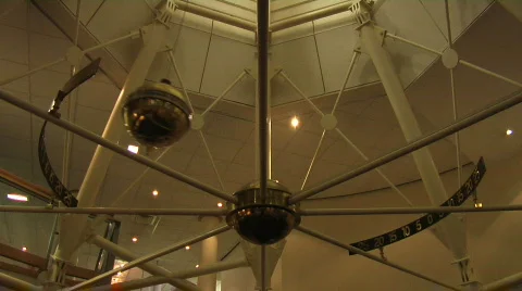 Foucalt pendulum  Stockbeeldmateriaal 620167