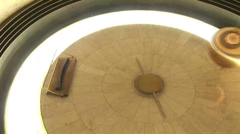 Foucault pendulum at Griffth Museum and Observatory in LA(LA Griffth-064a) 스톡 동영상 1070744