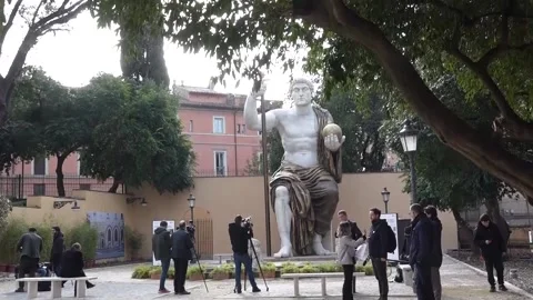 Foundation in Madrid reconstructs the statue of the Roman Emperor Constantine, R 動画素材 263831606