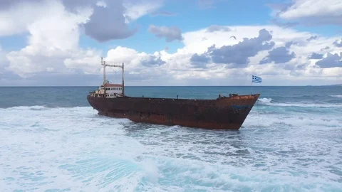 Foundered broken ship 스톡 동영상 125957180