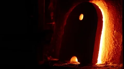 Foundry Oven_Slider Shoot Stock Footage 85348022