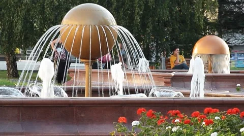 Fountain 043 Video stock 8692893