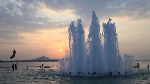 Fountain in Abu Dhabi, UAE Vidéo 70535365