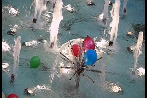 Fountain and balloons Video stock 754053