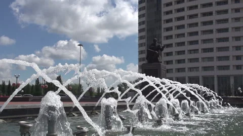 Fountain and Monument Stock Footage 40466920
