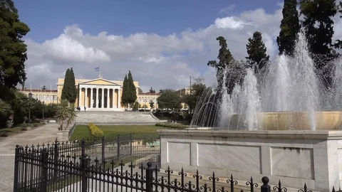 Fountain in the background of Zappeion - a building in classical style in Athens Stockbeeldmateriaal 82498890