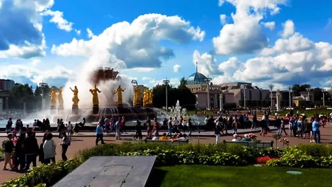 A fountain in a city park Stock Footage 159357740