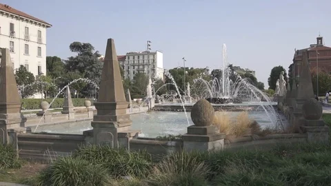Fountain in a cityscape Stock Footage 104046536