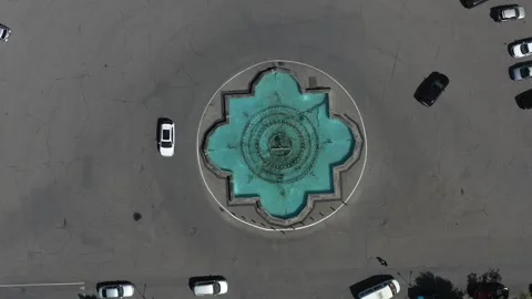 Fountain at the crossroads 2 動画素材 336823622