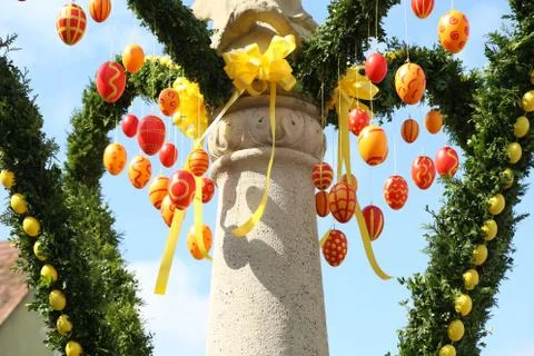 Fountain decorated Easter eggs Foto stock