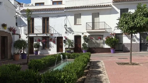 Fountain in Estepona Vídeo Stock 156401207