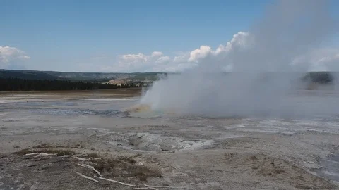 Fountain Flat Drive Stock Footage 115786956