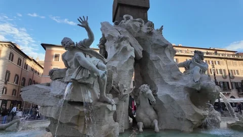 Fountain of the Four Rivers in Rome 動画素材 326776818