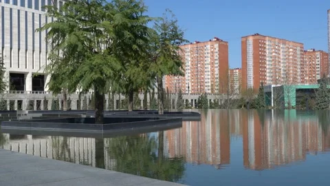 Fountain 'Infinity' in form of huge bowl. Public landscape park 'Krasnodar' Stock Footage 153973471