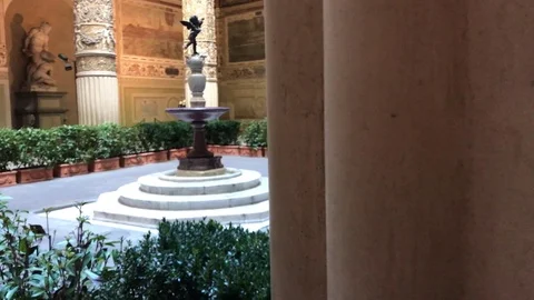 Fountain inside Palazzo Vecchio, Florence 스톡 동영상 72731553