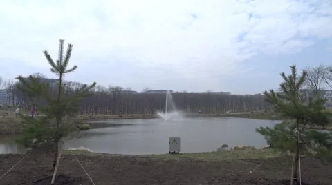 Fountain on the island of Russian. Vídeo Stock 51688015