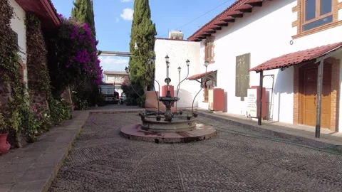 Fountain made of quarry stone, border and stone Vidéo 254449673