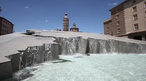 Fountain at the main square in Zaragoza Stockbeeldmateriaal 50566768