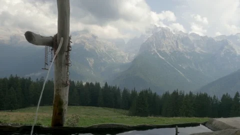 Fountain, mountain and clouds Video stock 80111154