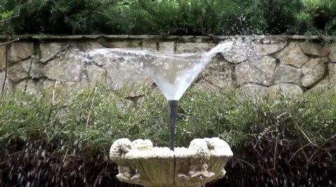 Fountain multi-tiered in the park Видео 45311787